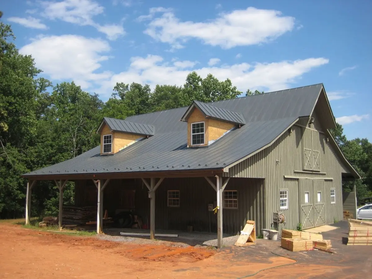 Expert Emergency Roof Leak Repair workmanship in Maywood